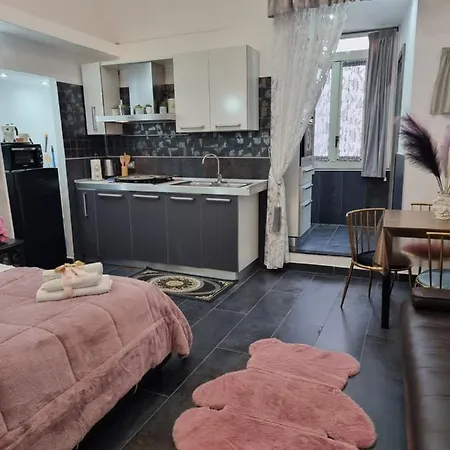 Benvenuti A Sud 3 * Naples